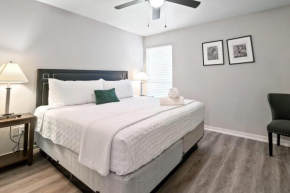 Contemporary 2BR Near Downtown Houston